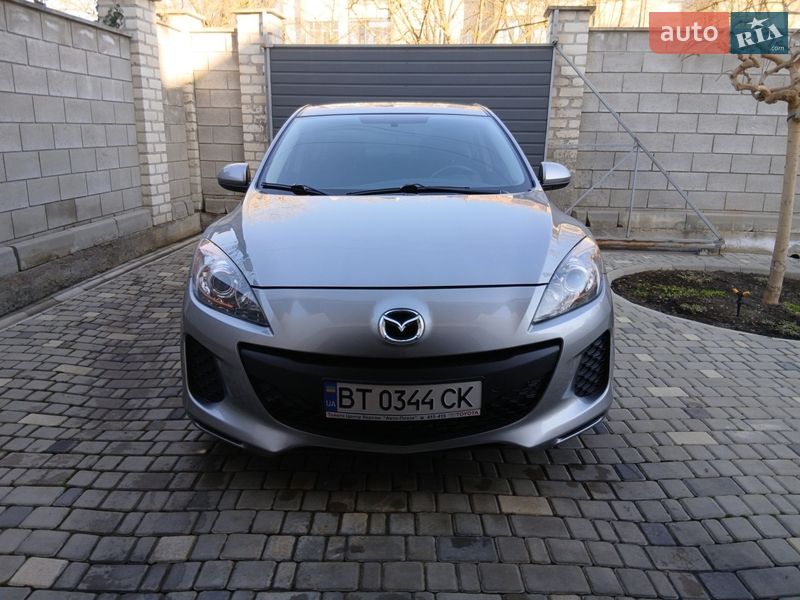 Седан Mazda 3 2011 в Херсоне