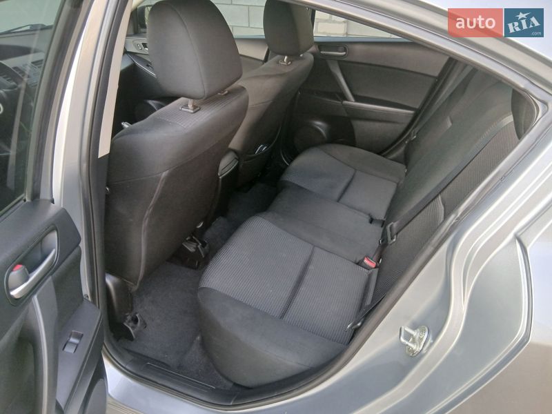 Седан Mazda 3 2011 в Херсоне