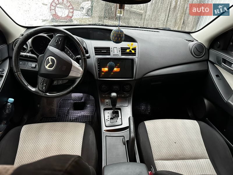Седан Mazda 3 2011 в Кропивницком