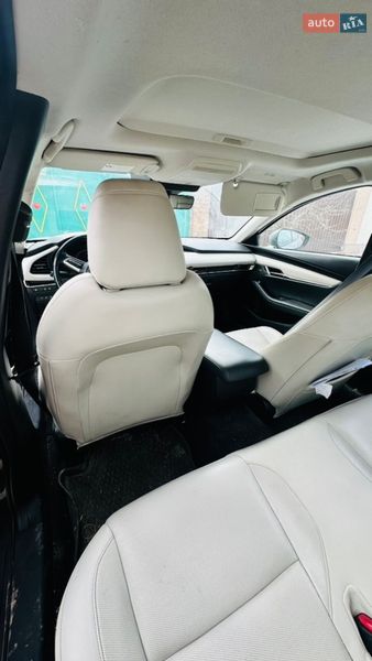 Седан Mazda 3 2019 в Кропивницькому