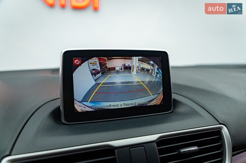 Седан Mazda 3 2016 в Киеве