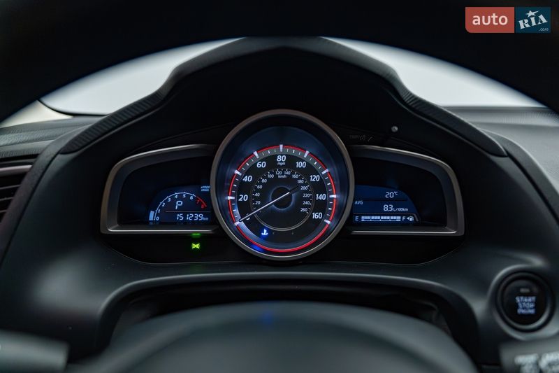 Седан Mazda 3 2016 в Киеве
