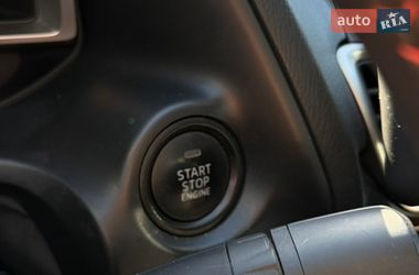 Седан Mazda 3 2015 в Днепре