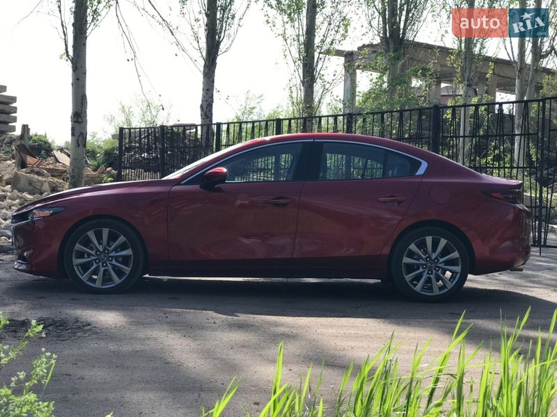 Седан Mazda 3 2019 в Кривом Роге