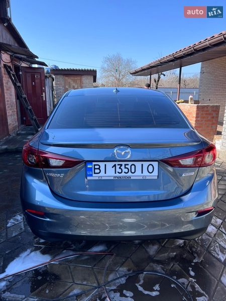 Седан Mazda 3 2015 в Полтаве