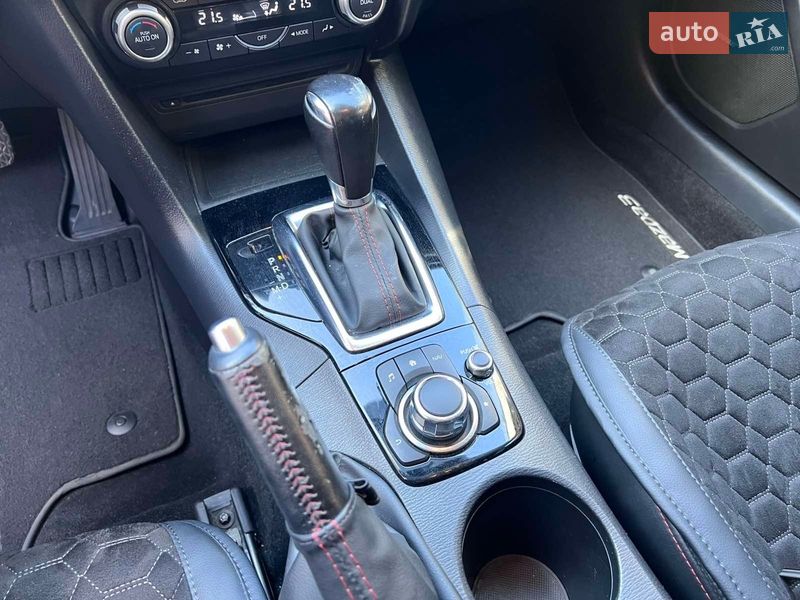 Седан Mazda 3 2015 в Полтаве