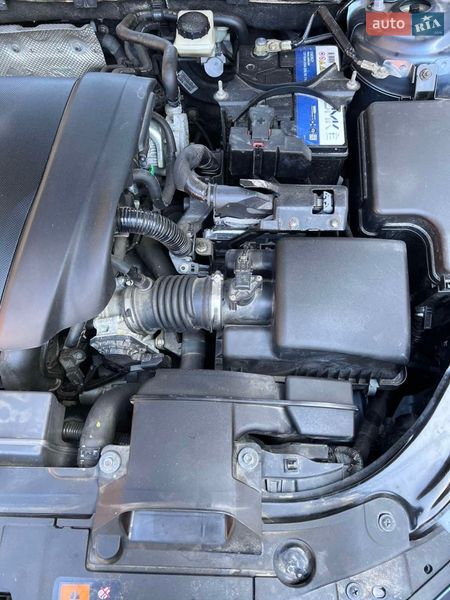 Седан Mazda 3 2015 в Полтаве