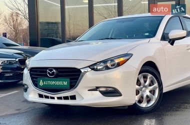 Седан Mazda 3 2017 в Киеве
