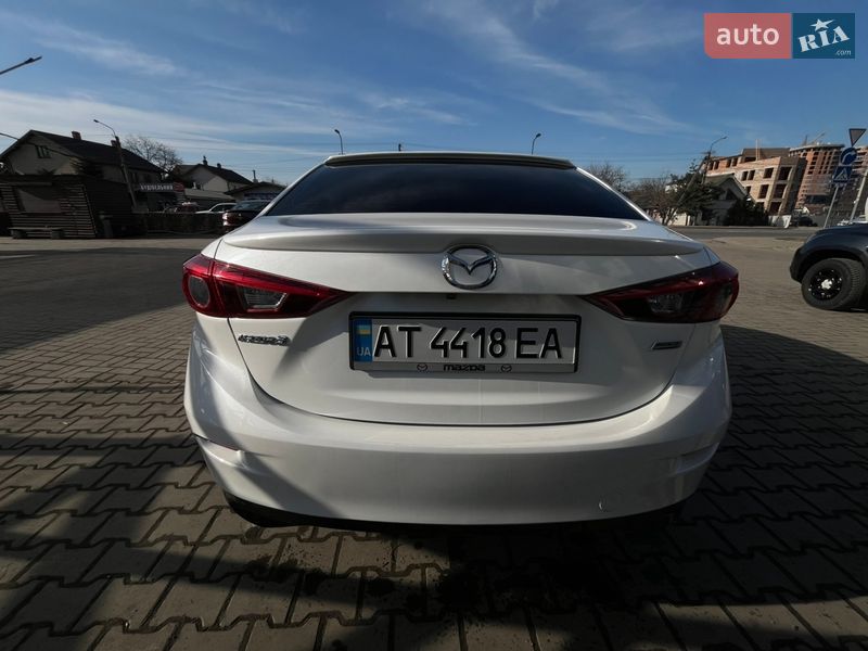 Седан Mazda 3 2017 в Ивано-Франковске