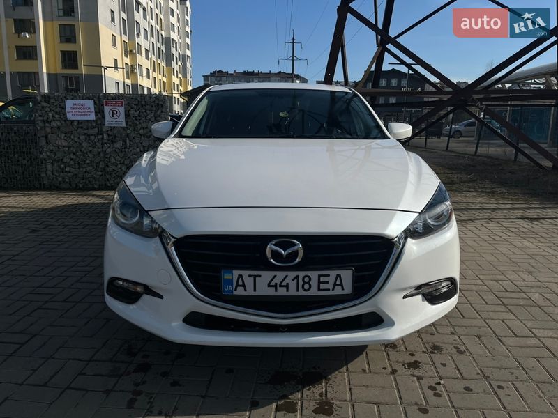 Седан Mazda 3 2017 в Ивано-Франковске