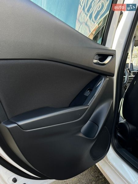 Седан Mazda 3 2017 в Ивано-Франковске