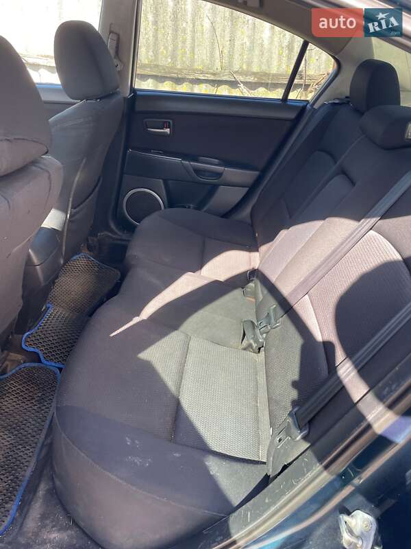 Седан Mazda 3 2007 в Пирятине