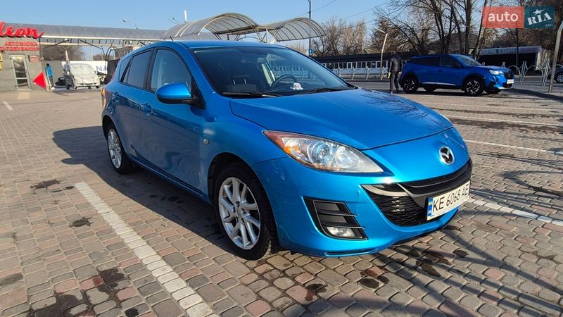 Хэтчбек Mazda 3 2011 в Днепре