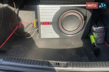 Седан Mazda 3 2006 в Ровно