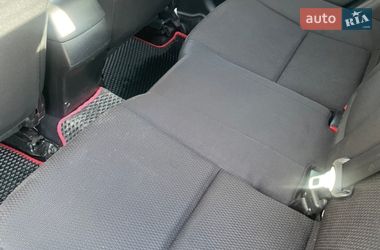 Седан Mazda 3 2006 в Ровно