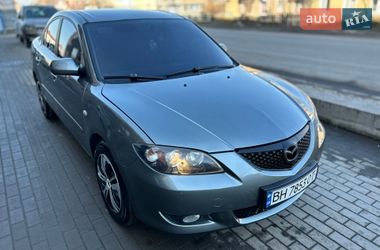 Седан Mazda 3 2004 в Полонном
