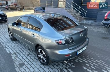 Седан Mazda 3 2004 в Полонном
