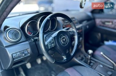 Седан Mazda 3 2004 в Полонном