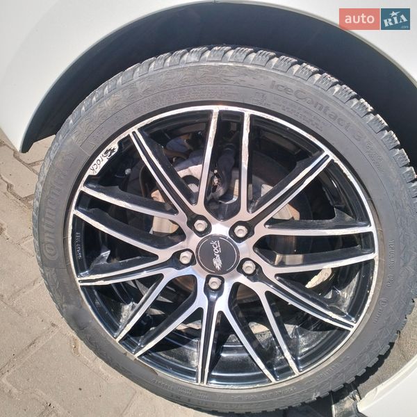 Хэтчбек Mazda 3 2014 в Шептицькому