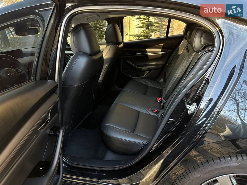 Седан Mazda 3 2023 в Одессе