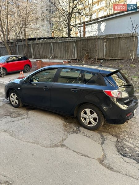 Хэтчбек Mazda 3 2012 в Днепре