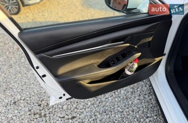 Седан Mazda 3 2021 в Ивано-Франковске