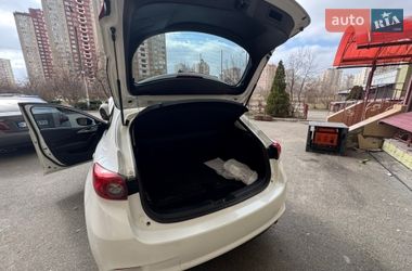 Хэтчбек Mazda 3 2018 в Киеве