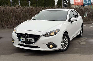 Седан Mazda 3 2016 в Києві