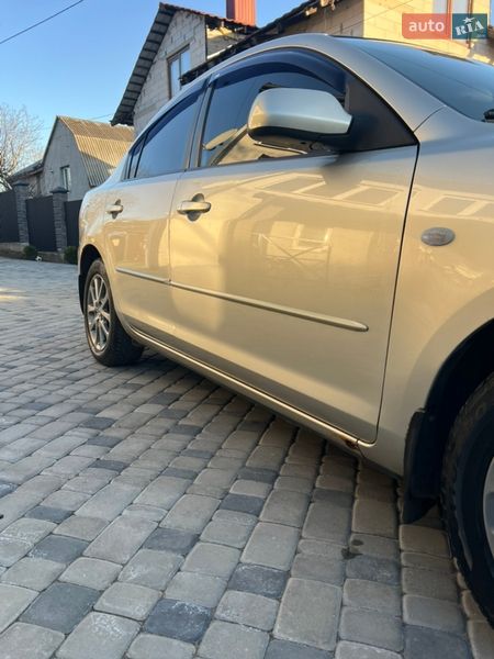 Седан Mazda 3 2008 в Луцке