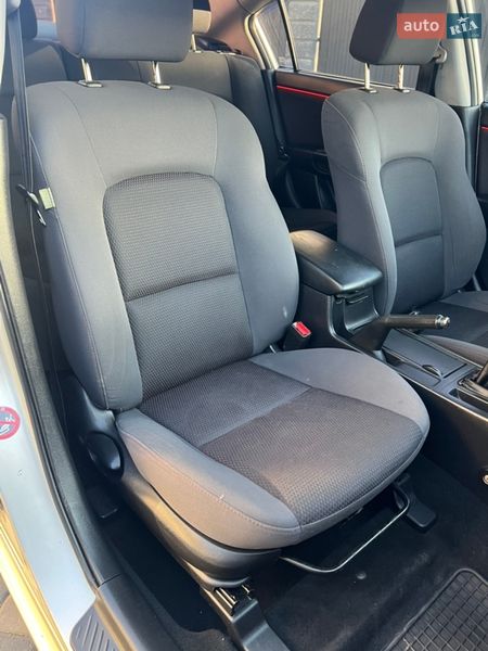 Седан Mazda 3 2008 в Луцке