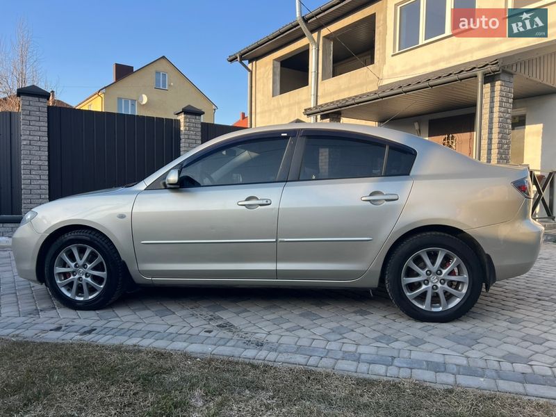Седан Mazda 3 2008 в Луцке