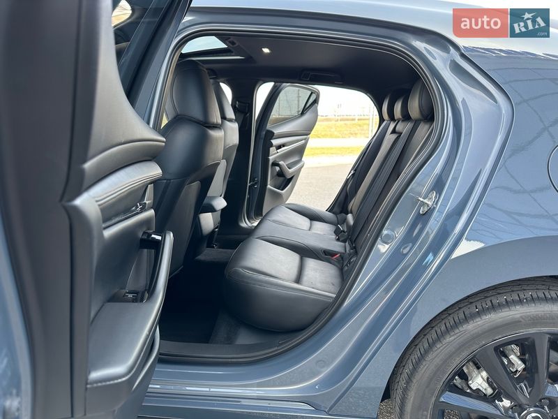 Хэтчбек Mazda 3 2022 в Днепре