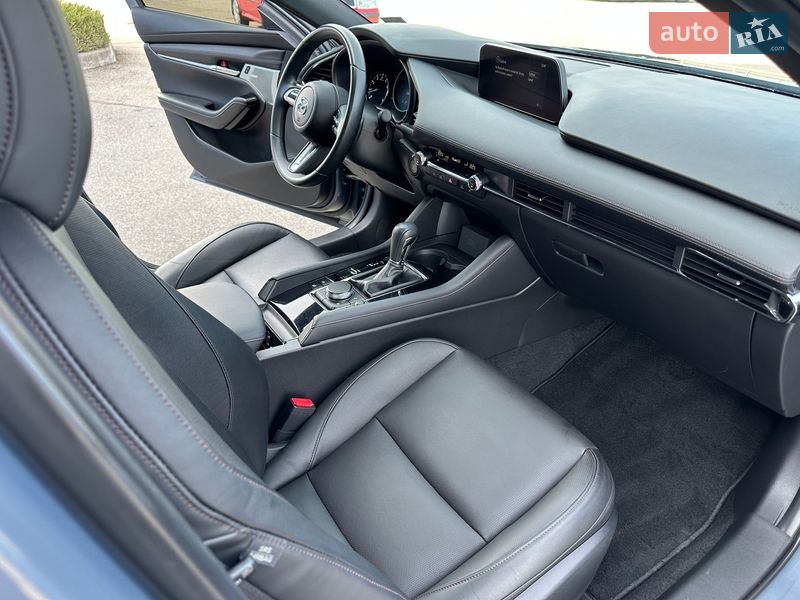 Хэтчбек Mazda 3 2022 в Днепре