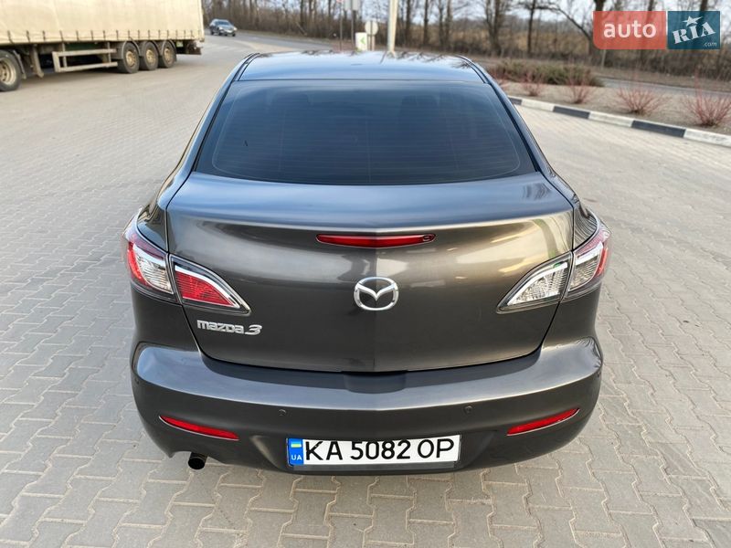 Седан Mazda 3 2011 в Киеве