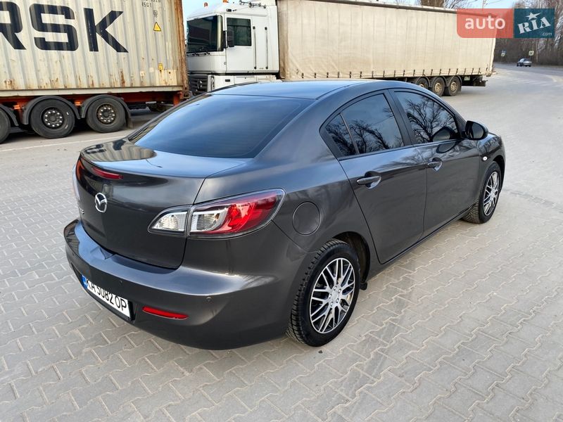Седан Mazda 3 2011 в Киеве