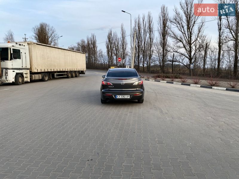 Седан Mazda 3 2011 в Киеве