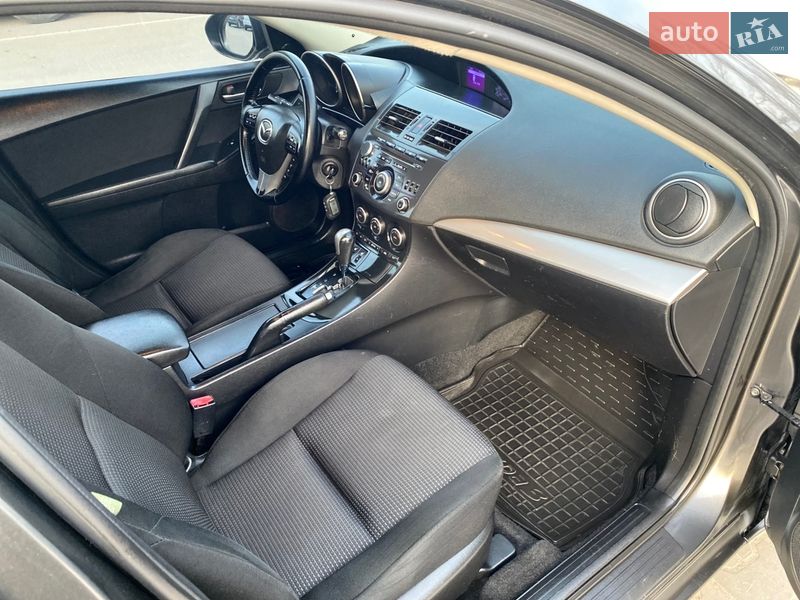 Седан Mazda 3 2011 в Киеве