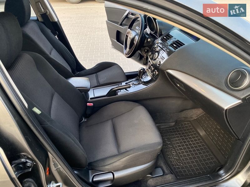 Седан Mazda 3 2011 в Киеве