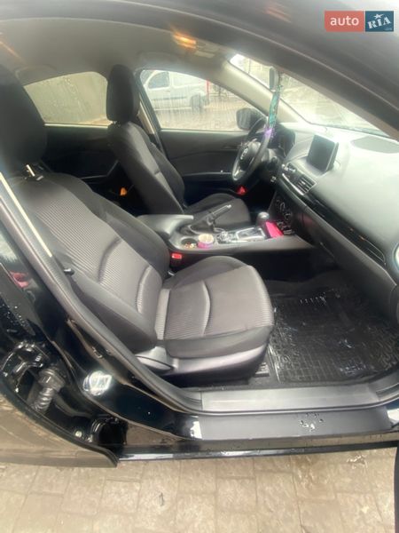 Седан Mazda 3 2016 в Івано-Франківську