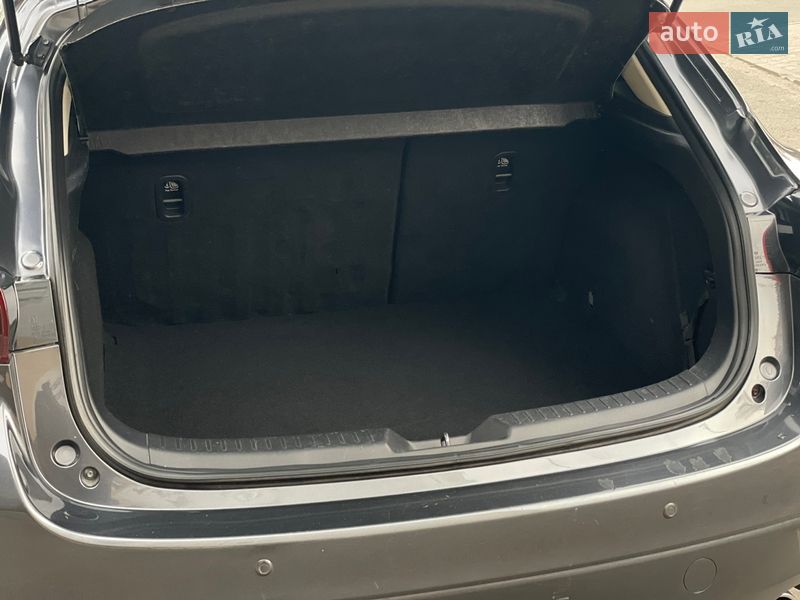 Хэтчбек Mazda 3 2014 в Хмельницком