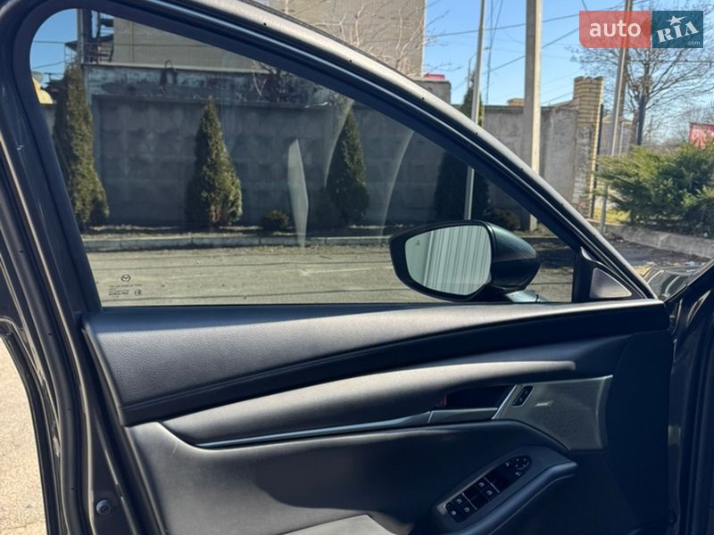 Седан Mazda 3 2019 в Харькове