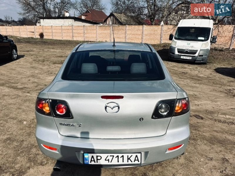 Седан Mazda 3 2006 в Смеле