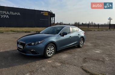 Седан Mazda 3 2014 в Калуші