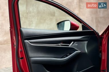 Седан Mazda 3 2018 в Николаеве