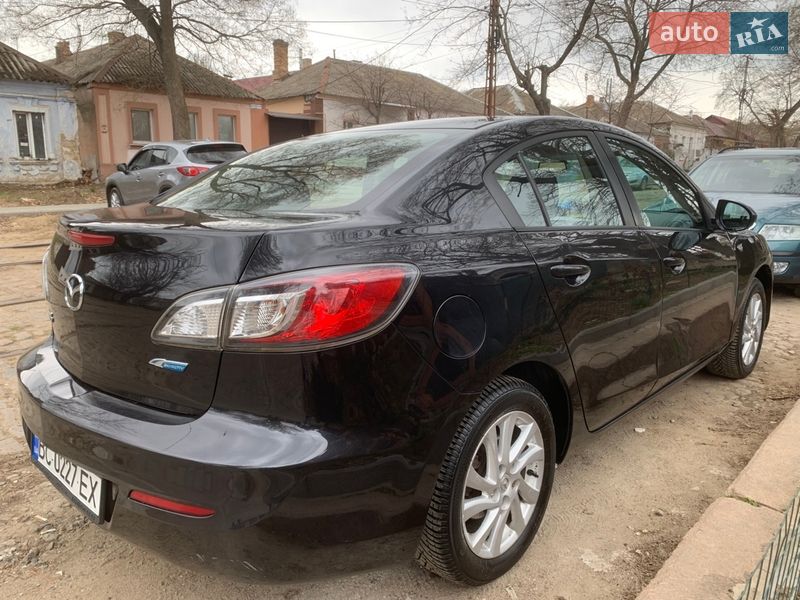 Седан Mazda 3 2012 в Николаеве