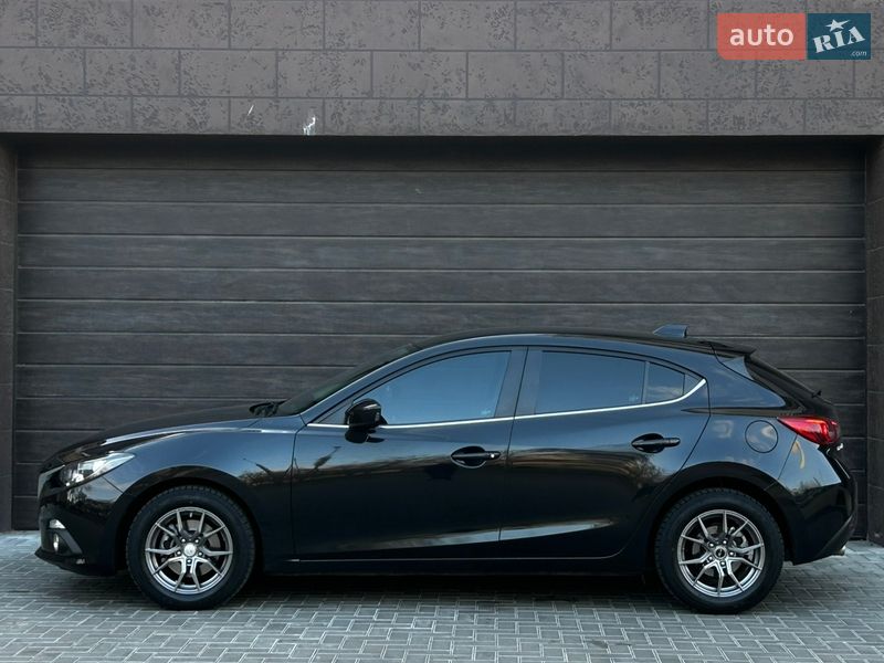 Хэтчбек Mazda 3 2014 в Николаеве
