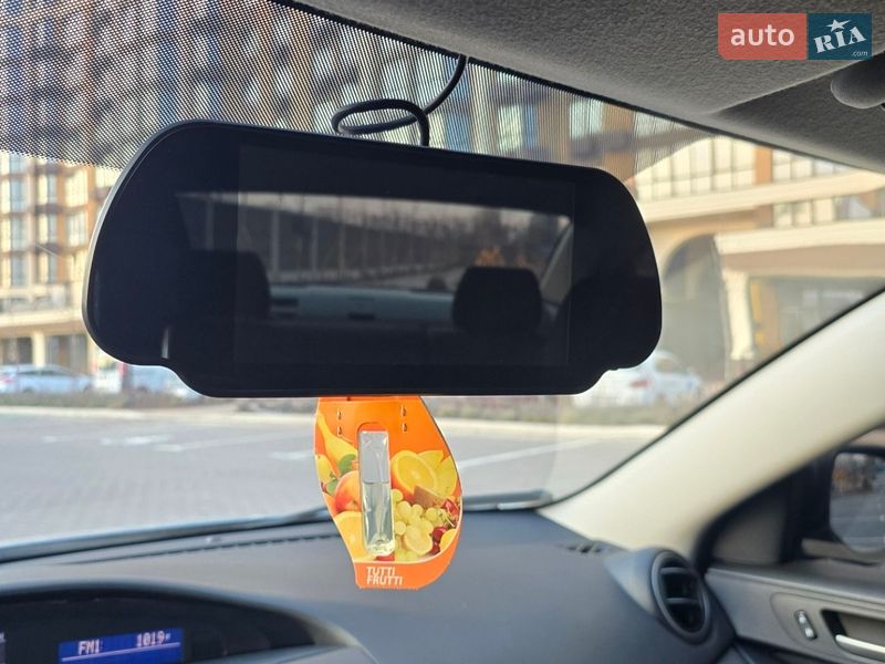 Седан Mazda 3 2012 в Киеве