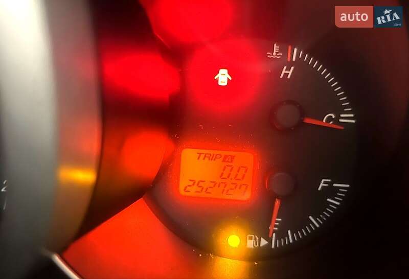 Седан Mazda 3 2004 в Николаеве