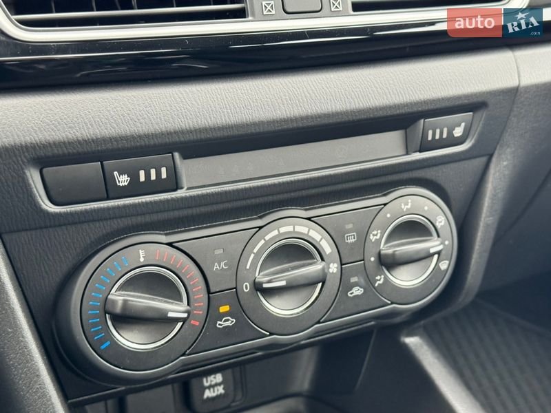 Седан Mazda 3 2015 в Сумах