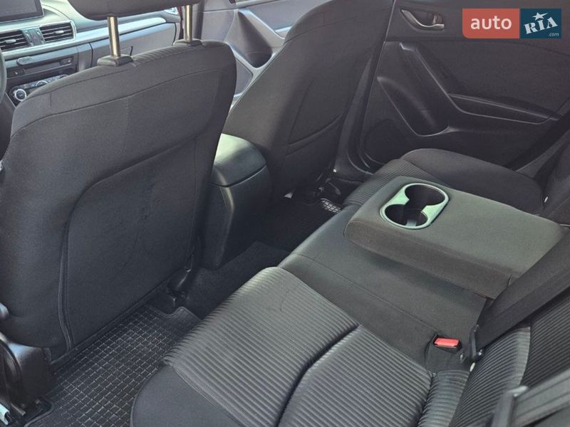 Седан Mazda 3 2014 в Киеве фото 48 Седан Mazda 3 2014 в Киеве